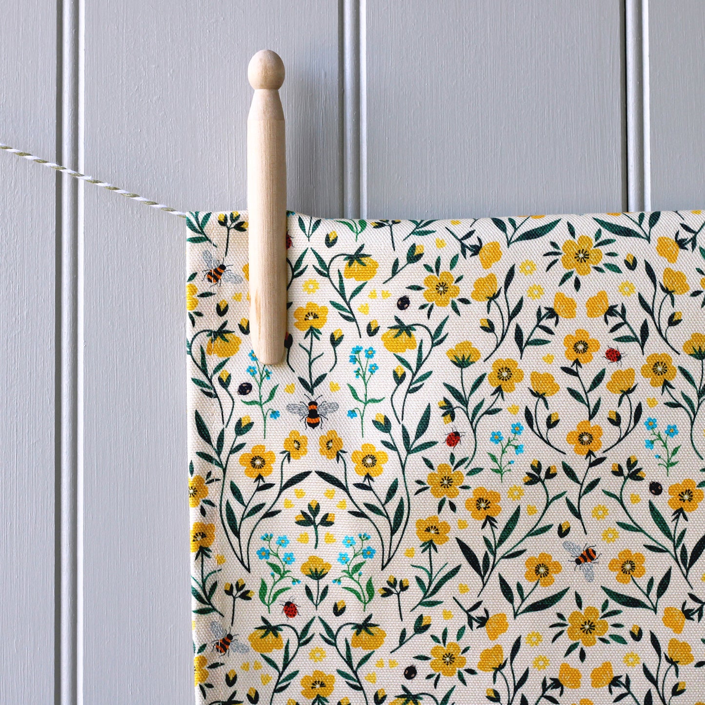 Kitchen Towel, Buttercup and Bee