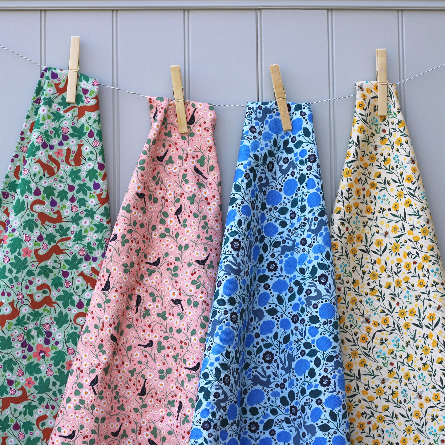 Kitchen Towel, Buttercup and Bee