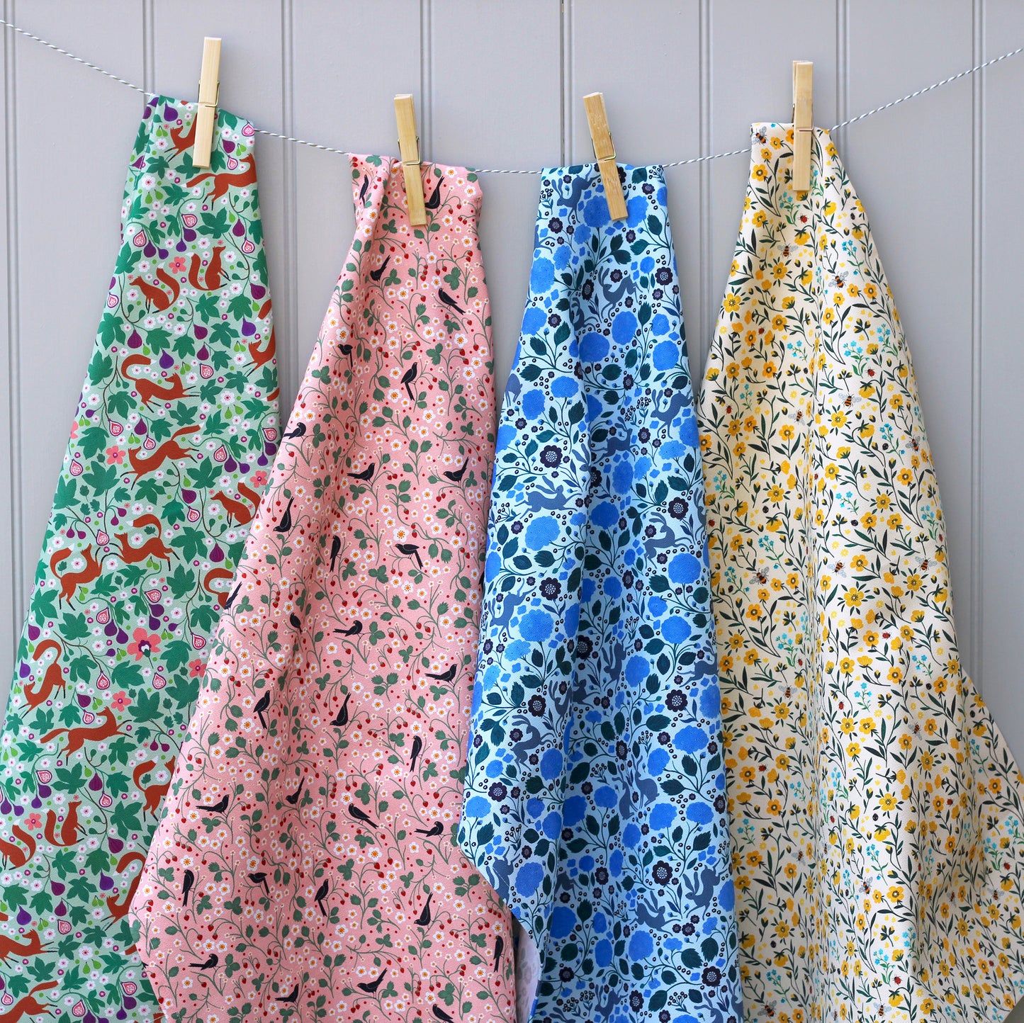 Kitchen Towel, Foxes and Figs